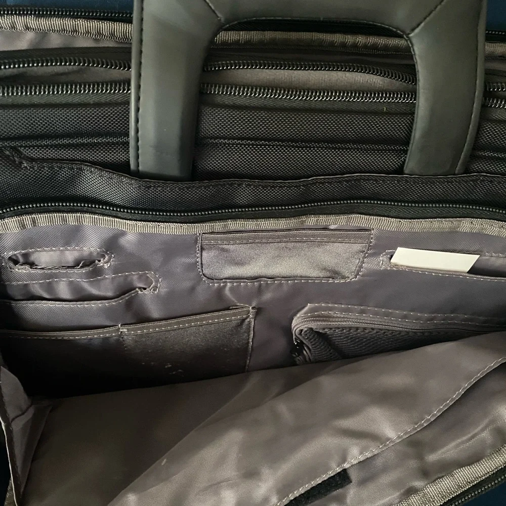 Dell Laptop Bag with shoulder straps. New -NWOT.